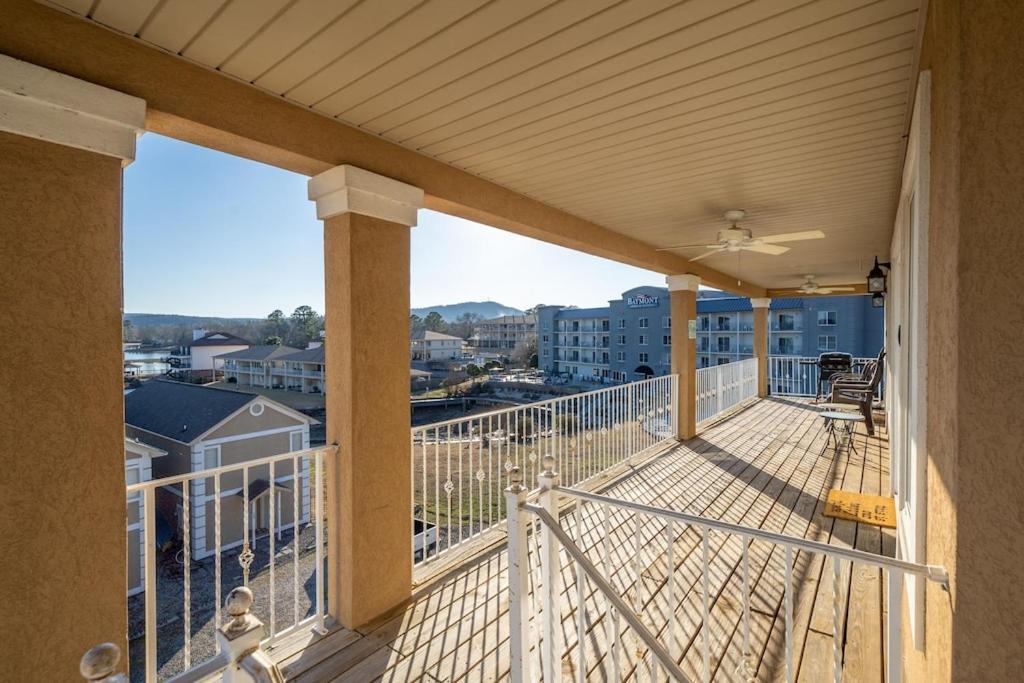 Views!! Luxury Condo W/Gourmet Kitchen, Breathtaking Views Lake Hamilton Eksteriør bilde