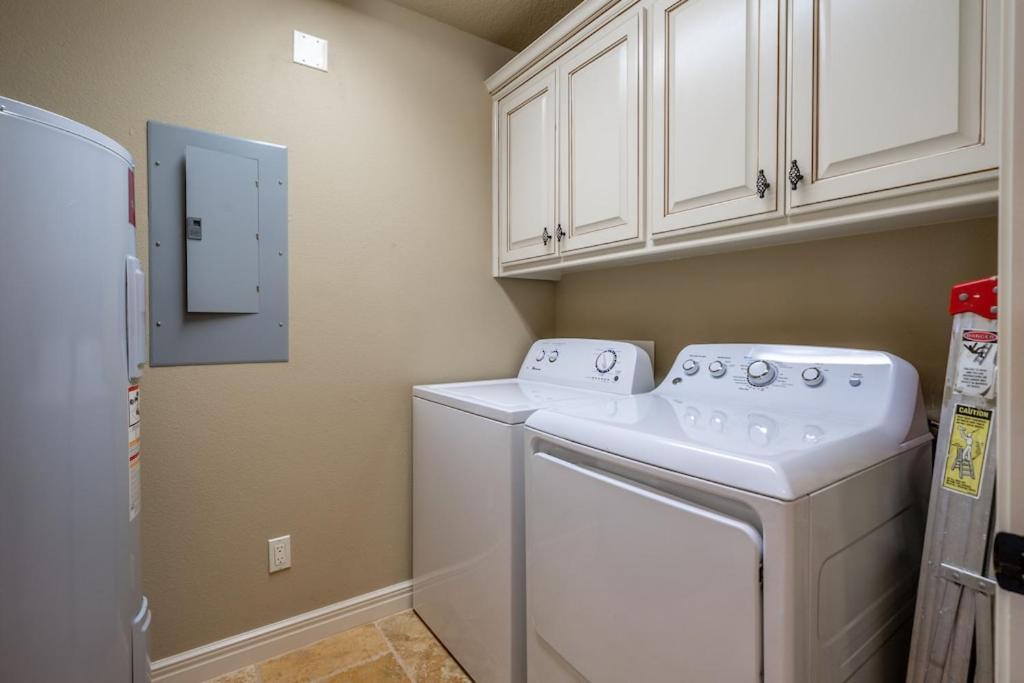 Views!! Luxury Condo W/Gourmet Kitchen, Breathtaking Views Lake Hamilton Eksteriør bilde