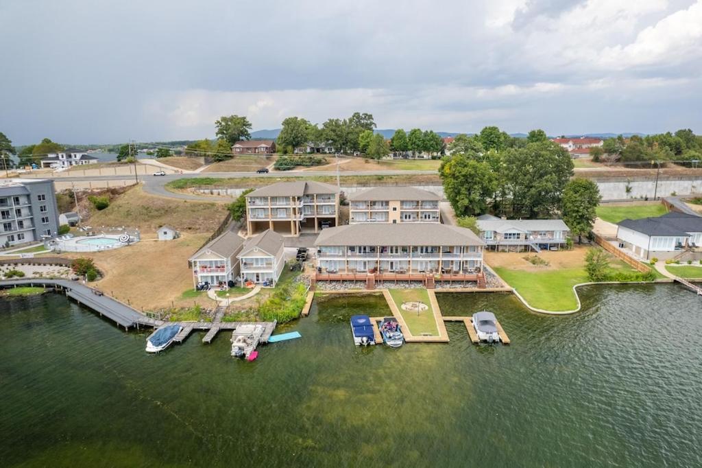 Views!! Luxury Condo W/Gourmet Kitchen, Breathtaking Views Lake Hamilton Eksteriør bilde